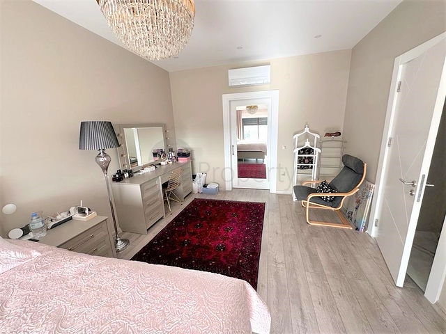 Просторный пентхаус с прекрасным видом на море в самом центре Алании 