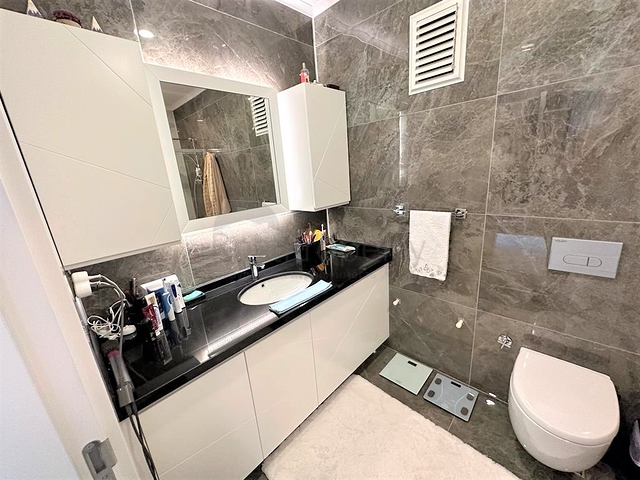 Просторный пентхаус с прекрасным видом на море в самом центре Алании 