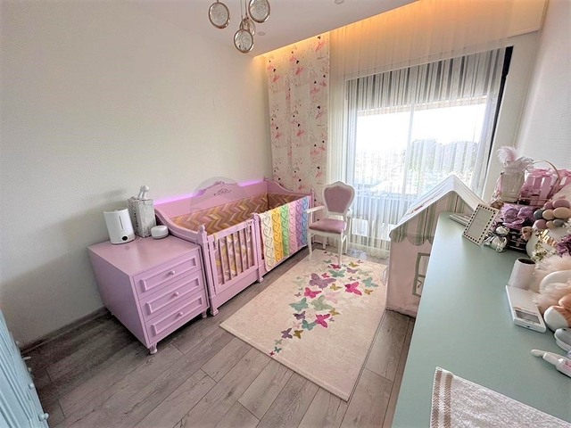 Просторный пентхаус с прекрасным видом на море в самом центре Алании 