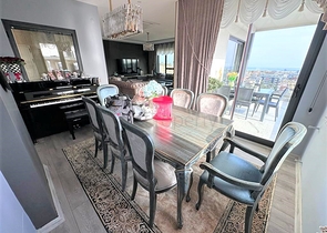 Просторный пентхаус с прекрасным видом на море в самом центре Алании 