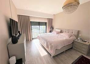 Просторный пентхаус с прекрасным видом на море в самом центре Алании 