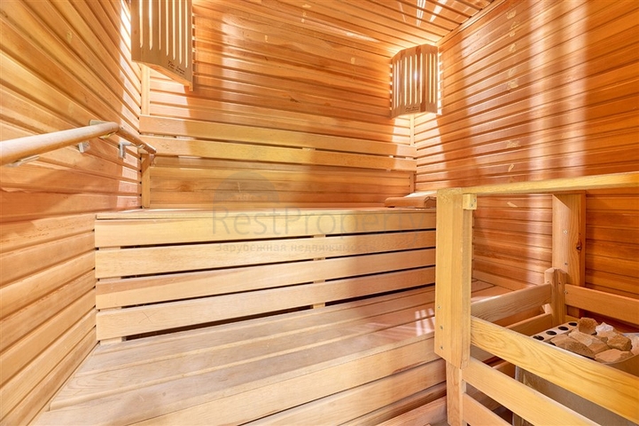 Просторная квартира у моря планировкой 2+1 в центральном районе Оба