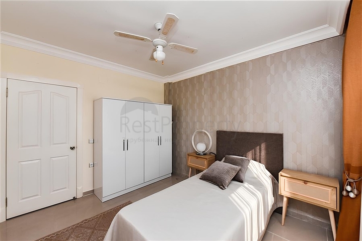 Просторная квартира у моря планировкой 2+1 в центральном районе Оба