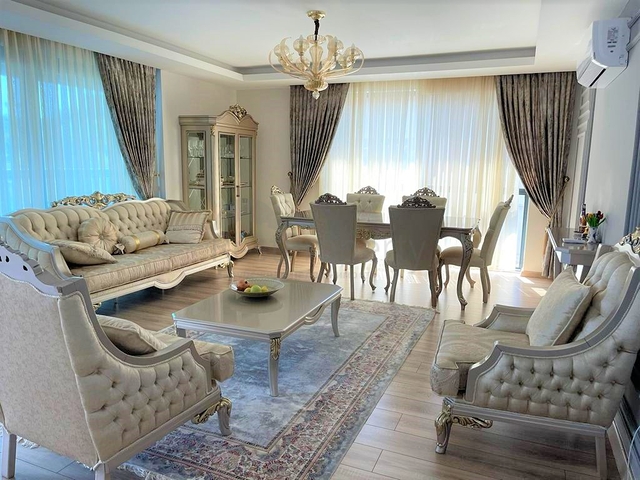 Просторный пентхаус в районе Махмутлар в 400 метрах от моря