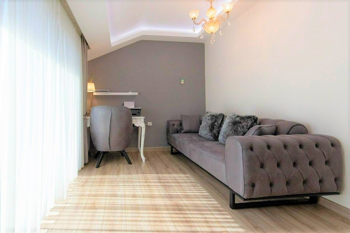 Просторный пентхаус в районе Махмутлар в 400 метрах от моря