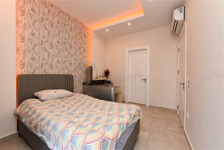 Роскошный пентхаус 4+1 в популярном районе Махмутлар