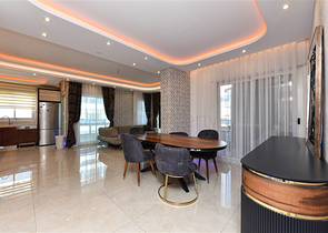 Роскошный пентхаус 4+1 в популярном районе Махмутлар