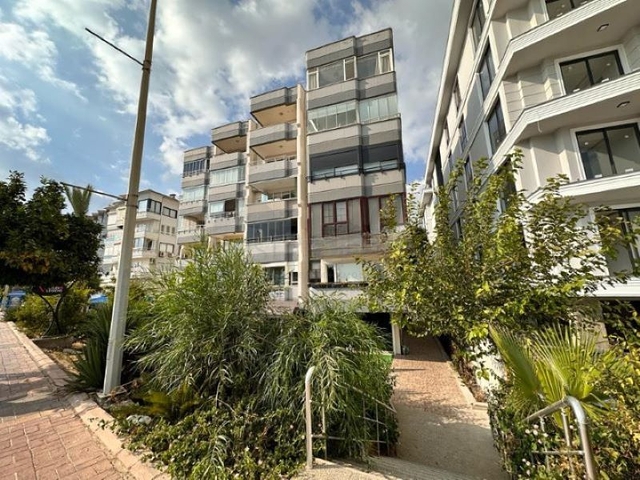 Просторная квартира 3+1 в центре Аланьи