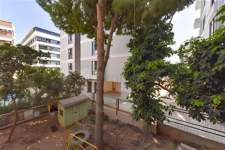 Просторная квартира 3+1 в центре Аланьи