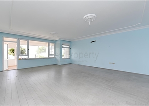 Просторная квартира 3+1 в центре Аланьи