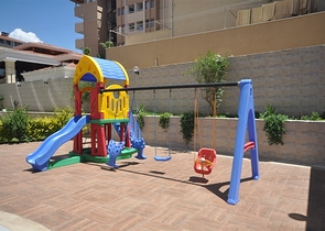 Меблированная квартира 2+1 с видом на море в Тосмуре