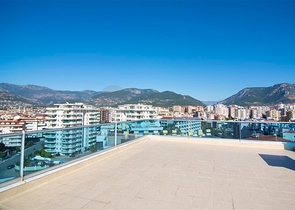 Меблированная квартира 2+1 с видом на море в Тосмуре