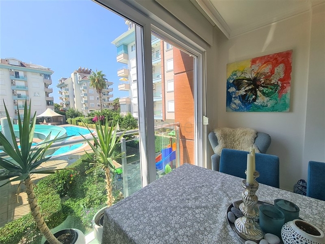 Квартира планировкой 2+1 в районе Кестель всего 50 м от моря