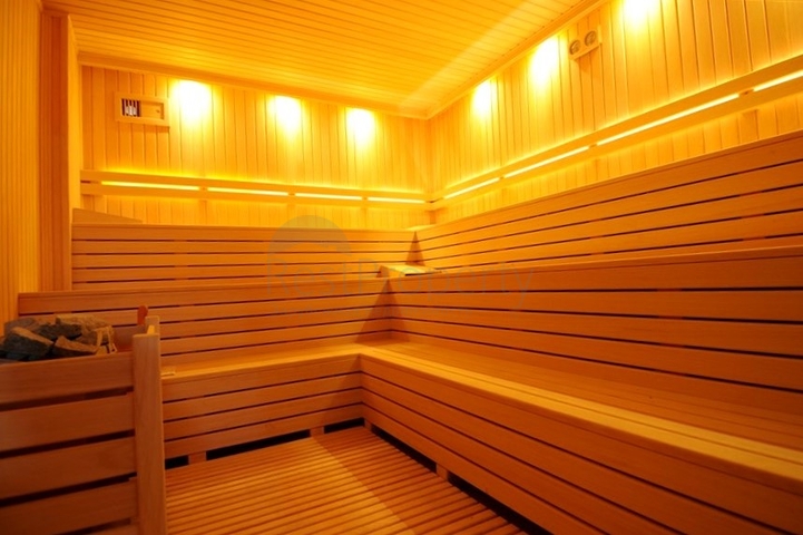 Квартира планировкой 2+1 в районе Кестель всего 50 м от моря