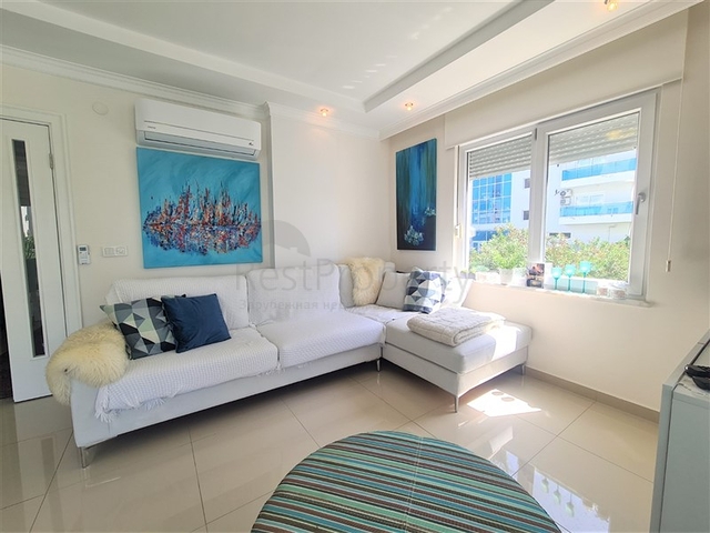 Квартира планировкой 2+1 в районе Кестель всего 50 м от моря