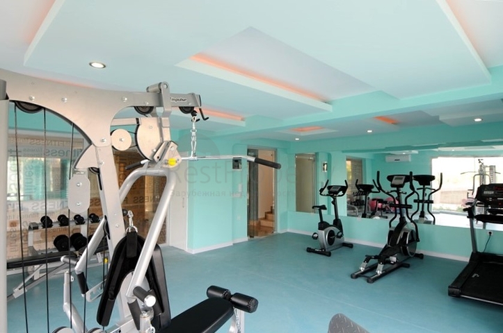 Квартира планировкой 2+1 в районе Кестель всего 50 м от моря