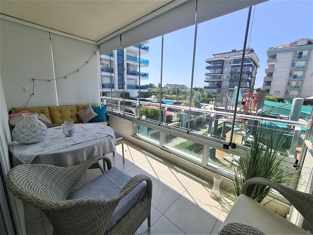 Квартира планировкой 2+1 в районе Кестель всего 50 м от моря