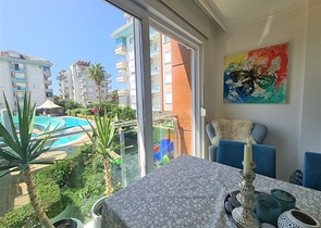 Квартира планировкой 2+1 в районе Кестель всего 50 м от моря