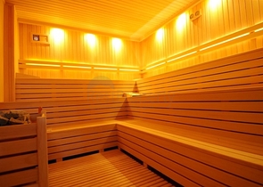 Квартира планировкой 2+1 в районе Кестель всего 50 м от моря