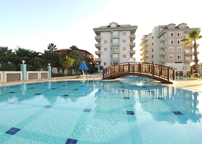 Квартира планировкой 2+1 в районе Кестель всего 50 м от моря