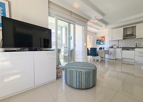 Квартира планировкой 2+1 в районе Кестель всего 50 м от моря