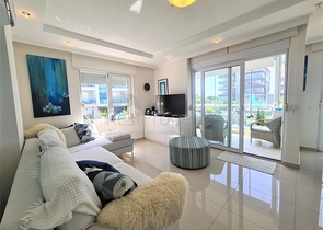 Квартира планировкой 2+1 в районе Кестель всего 50 м от моря