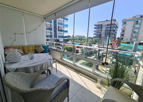 Квартира планировкой 2+1 в районе Кестель всего 50 м от моря