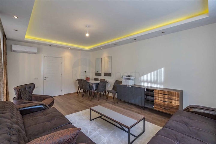 Просторная трехкомнатная квартира в пешей доступности к морю