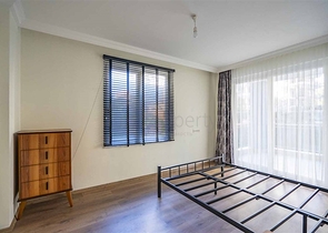 Просторная трехкомнатная квартира в пешей доступности к морю