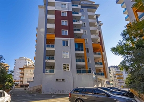 Просторная трехкомнатная квартира в пешей доступности к морю