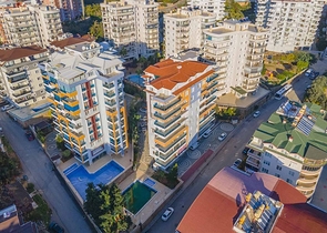 Просторная трехкомнатная квартира в пешей доступности к морю