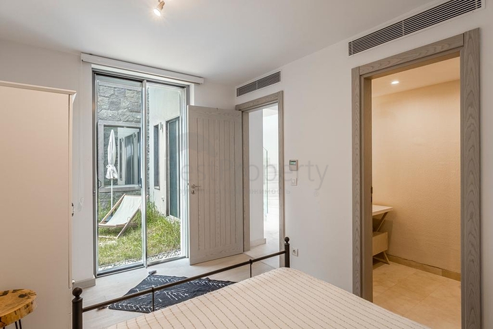 Современные виллы с частными бассейнами в Ялыкаваке 