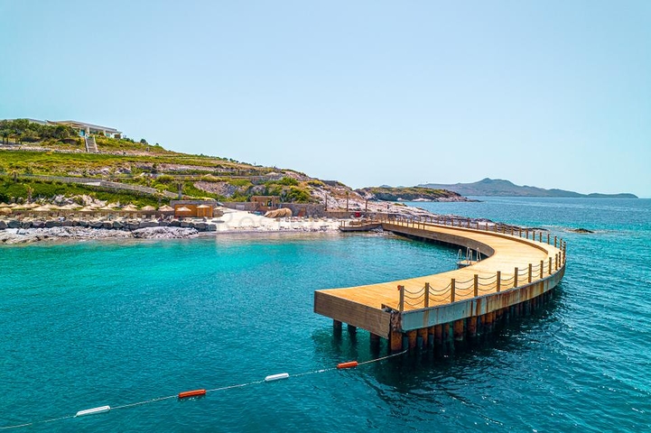 Современные виллы с частными бассейнами в Ялыкаваке 