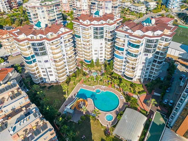 Большая квартира 2+1 с завораживающим видом на город 