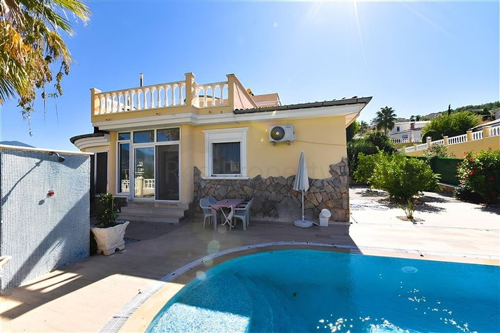 Трёхспальная вилла с элегантным ремонтом