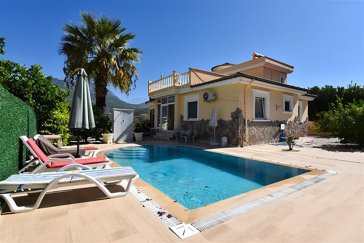 Трёхспальная вилла с элегантным ремонтом