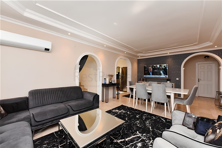 Трёхспальная вилла с элегантным ремонтом