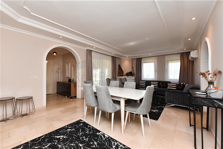 Трёхспальная вилла с элегантным ремонтом