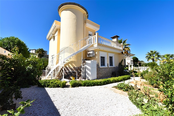 Трёхспальная вилла с элегантным ремонтом