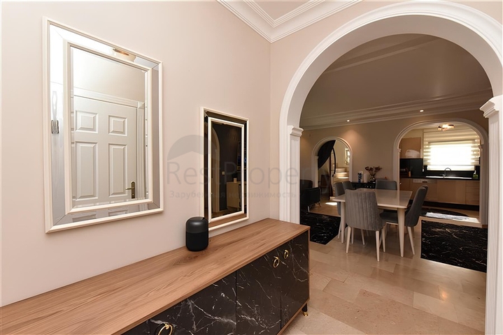 Трёхспальная вилла с элегантным ремонтом