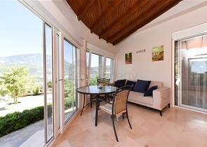 Трёхспальная вилла с элегантным ремонтом