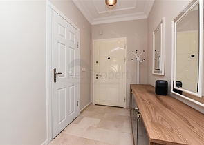 Трёхспальная вилла с элегантным ремонтом