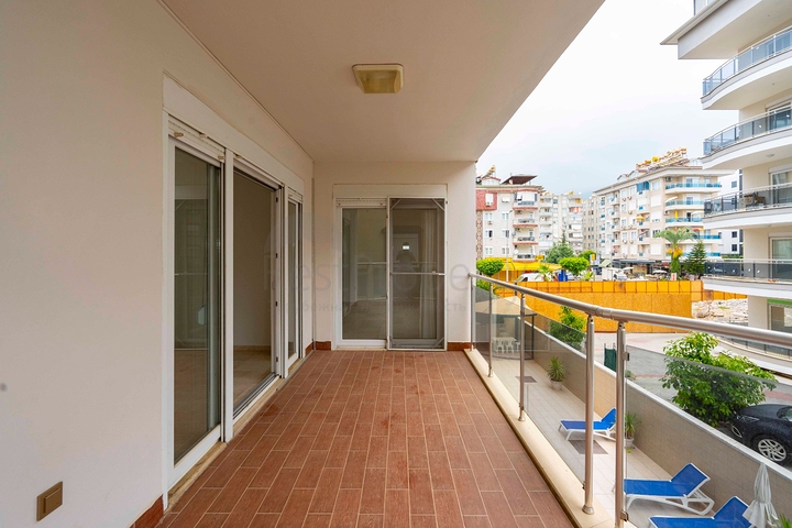 Квартира планировкой 2+1 в центральном районе Оба