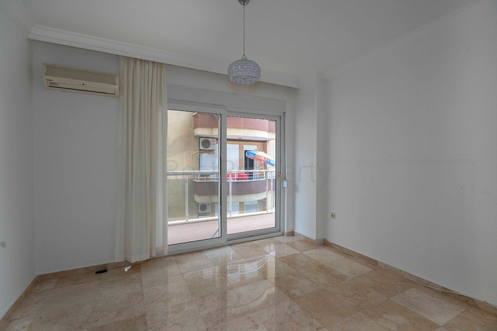 Квартира планировкой 2+1 в центральном районе Оба