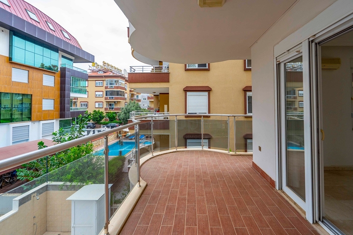 Квартира планировкой 2+1 в центральном районе Оба