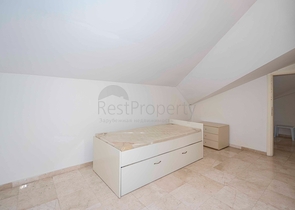 Шестикомнатный светлый пентхаус с видом на город в районе Оба