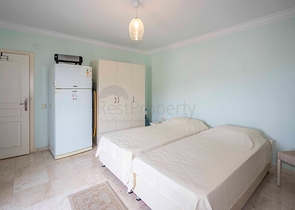 Шестикомнатный светлый пентхаус с видом на город в районе Оба