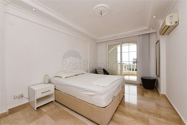 Просторный пентхаус 3+1 в районе Тосмур