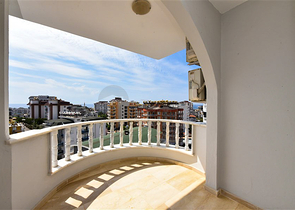 Просторный пентхаус 3+1 в районе Тосмур