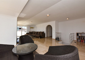 Просторный пентхаус 3+1 в районе Тосмур